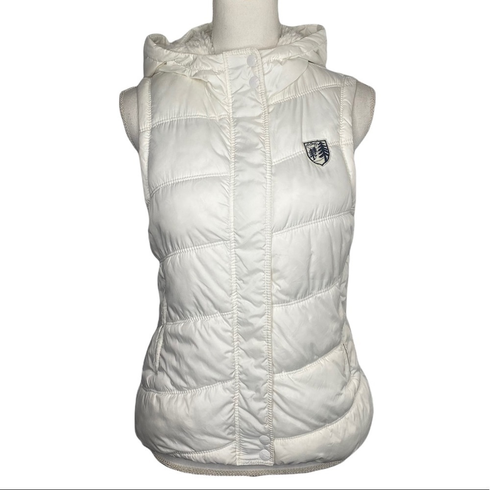 American Eagle Puffer Hooded Lined Vest - Picture 2 of 13